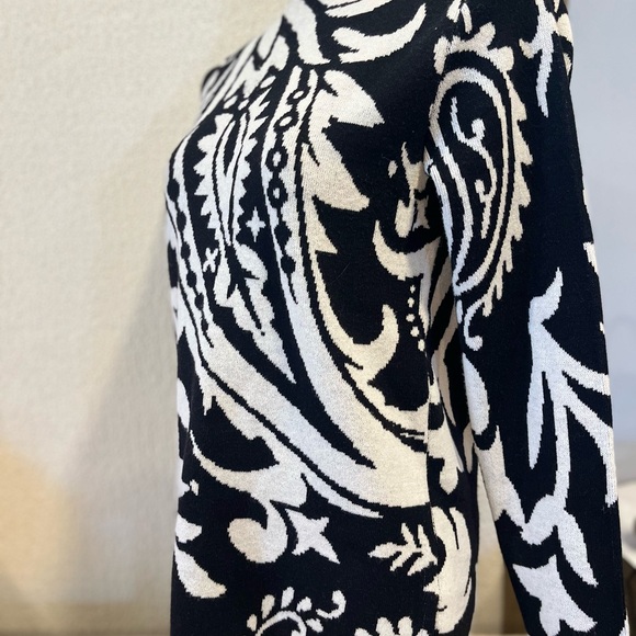 Love Scarlett Black and White Cowl-Neck Sweater - Picture 3 of 7